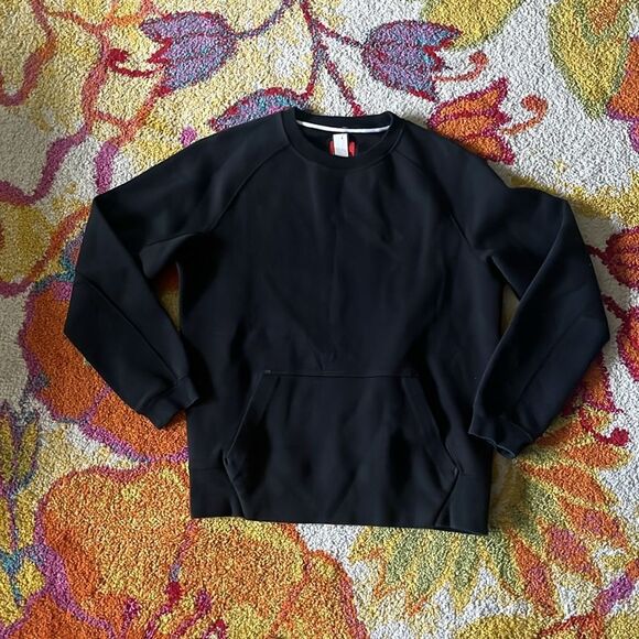 NIKE TECH SIZE MEDIUM CREWNECK SWEATSHIRT - Picture 4 of 4